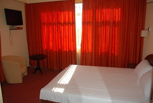 Hotel Coliseum Calafat Habitación foto